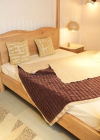 Cotton Velvet Stonewashed Hand Quilted Bedspread with Flanges-88X92"